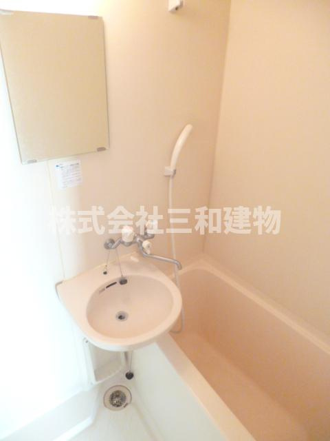 ハイムヨコセの浴室