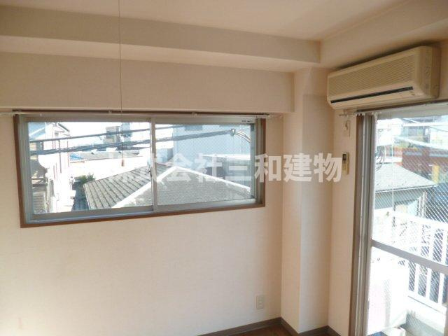 ハイムヨコセの内装