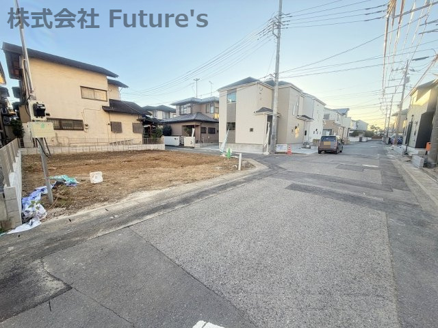三郷市上彦名　建築条件無し売地　全1区画　の前面道路含む現地写真|前面道路含む現地写真です。