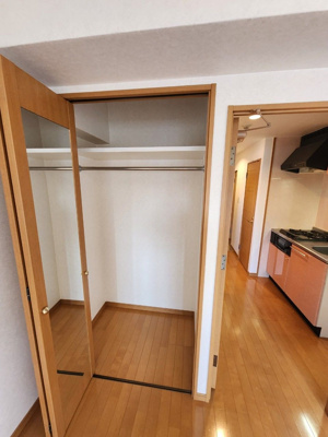 【収納】 | ピュアドームエタージュ箱崎 | 別号室の写真になります。現況優先。