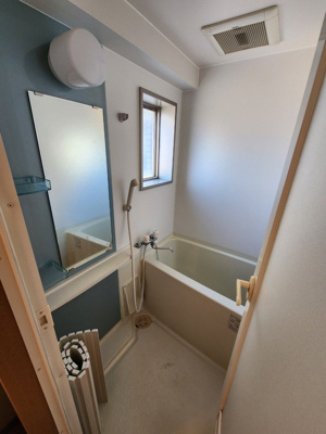 【浴室】 | ピュアドームエタージュ箱崎 | 別号室の写真になります。現況優先。