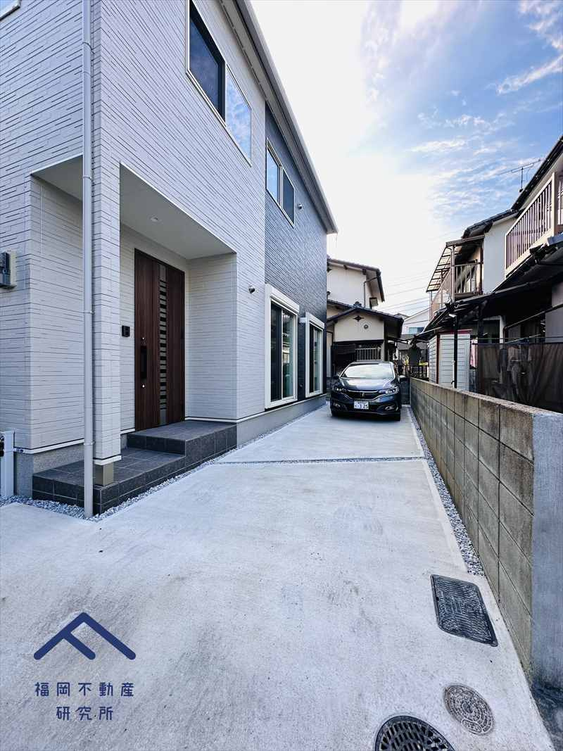 東区多々良２丁目　戸建ての駐車場