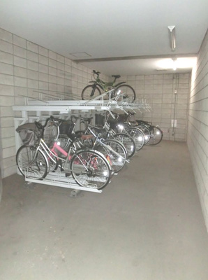 【駐車場】 | パークフロント | 屋根付きの駐輪場があります(^^)/