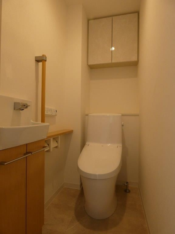 福生市大字熊川の中古マンションのトイレ