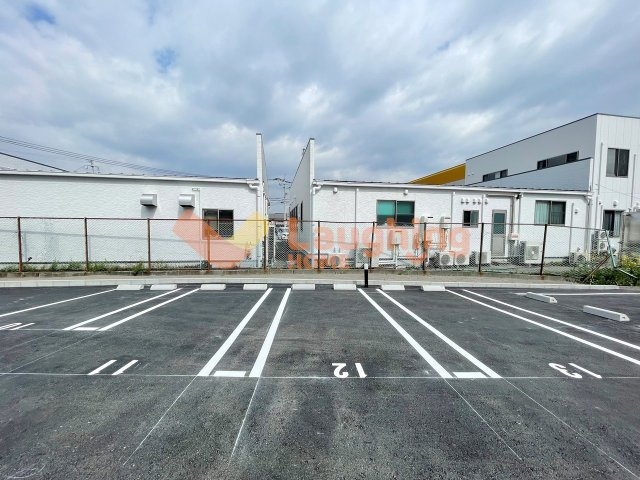 Shining Ciel（シャイニングシエル）の駐車場|駐車場完備です