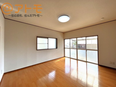 【居間・リビング】 | 富士市桑崎　中古戸建　全1棟