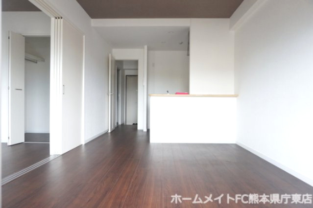 Ｐｒｉｍｅ蓮台寺の居間・リビング