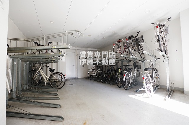 パルティール城西の駐車場