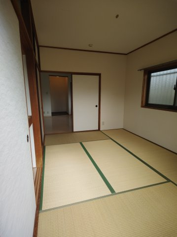 ハイツこはるの和室|フローリングだけでなく、和室もあります