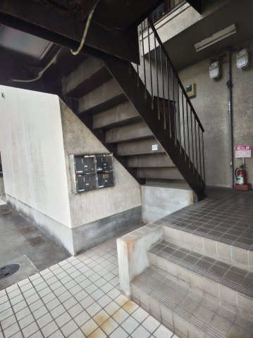 ハイツこはるのロビー|建物の内部です