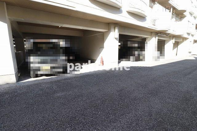 島谷グランドハイツの駐車場|車をお持ちの方に嬉しい駐車場付きの物件です