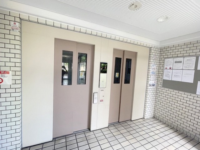 ライオンズマンション三郷のその他共用部分|エレベーターになります。