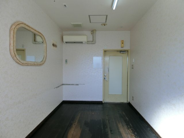旗ヶ崎K収納の内装