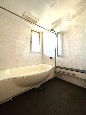 ベルリーフIIの浴室|日々の疲れを癒すお風呂付です