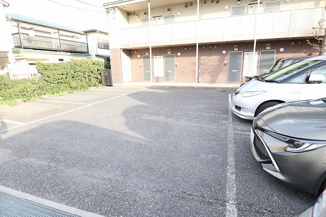 アムール山﨑の駐車場