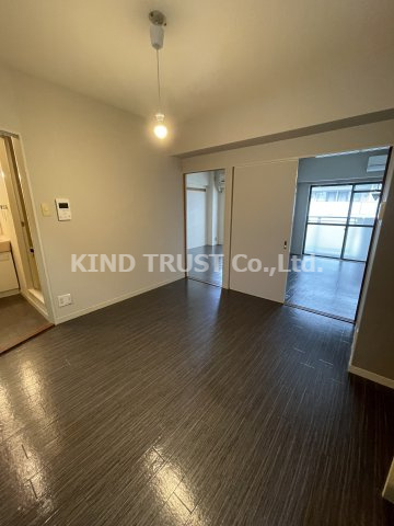 メゾンルミエールの居間・リビング|ゆったり過ごせるリビングです