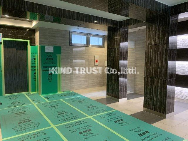 レオンコンフォート天神橋のエントランス|毎日通るエントランスはこのようになっています