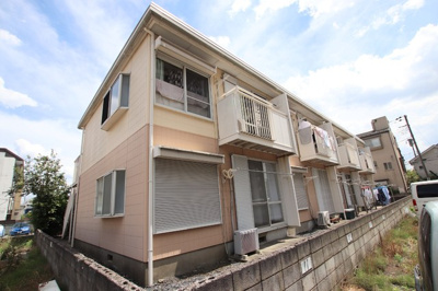 軽量鉄骨２階建てアパート