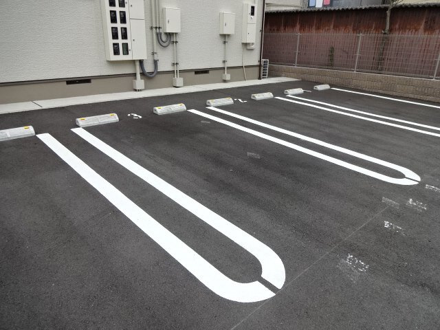 レクシオーレの駐車場