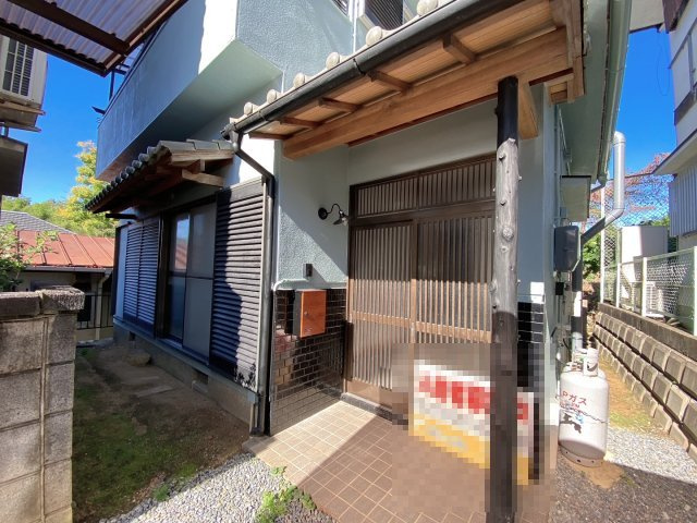 伏見堂貸家のエントランス