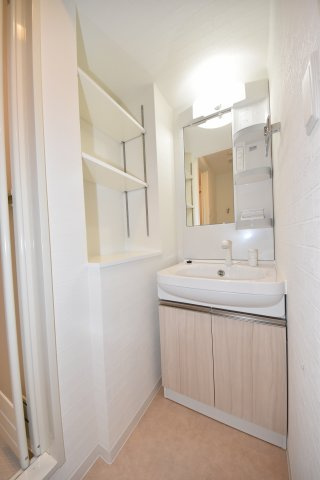 ルネフラッツ玉造本町の洗面所