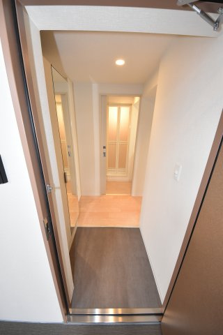 ルネフラッツ玉造本町の玄関