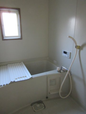 ハイツこうのとりの浴室