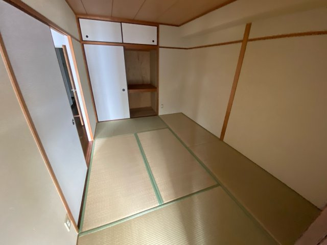 ロフティ津市場の和室