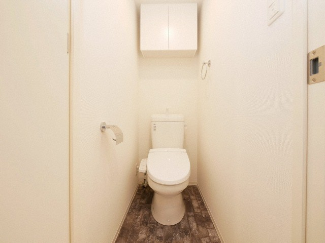 大阪市浪速区日本橋東１丁目の賃貸マンションのトイレ