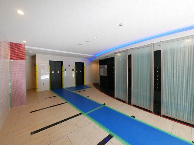 大阪市浪速区日本橋東１丁目の賃貸マンションのロビー