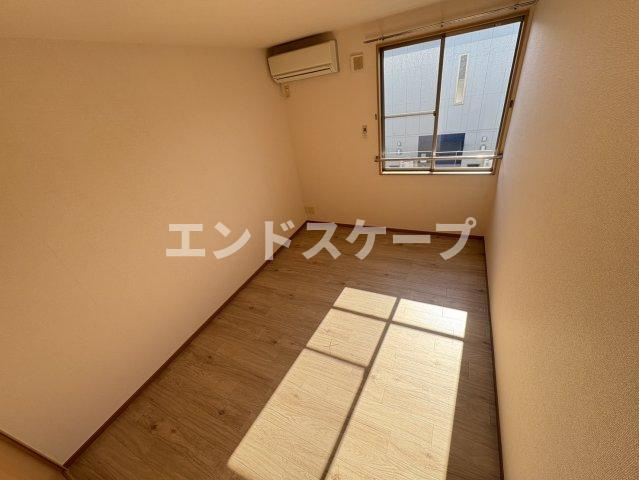 サージ　Ｂの居間・リビング