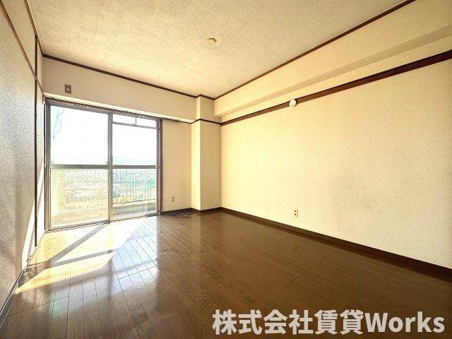 徳島サンハイツの居間・リビング|ゆったりとした居間です