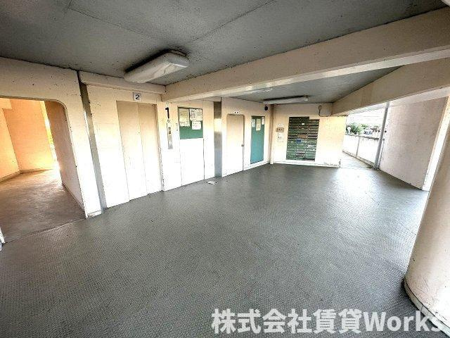 徳島サンハイツのロビー|落ち着いたロビーです