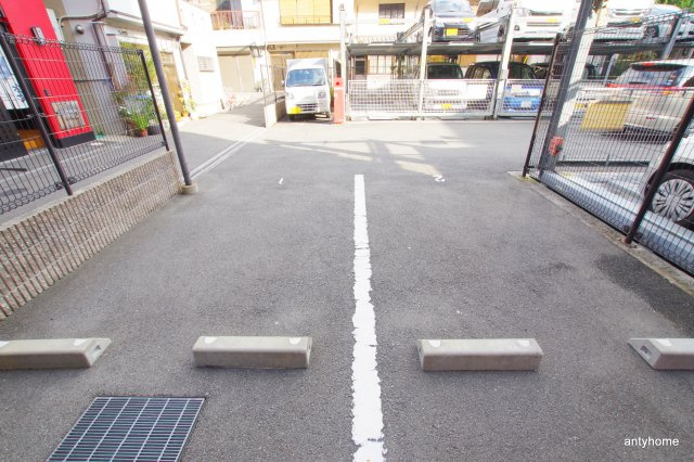 ビエラコート天神橋(旧：プレジオ天神橋)　仲介手数料無料の駐車場