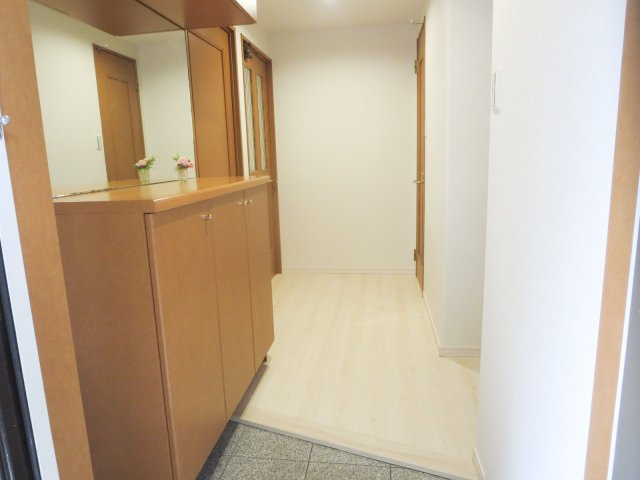 サーパス小笹第2の玄関|サーパス小笹第２（3LDK）