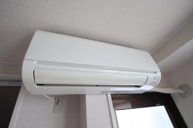 【設備】 | ロイヤルクレイン汐の宮 | エアコン