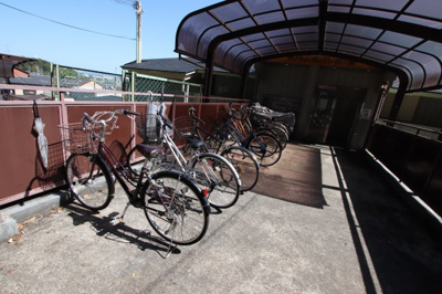 【その他共用部分】 | ロイヤルクレイン汐の宮 | 駐輪場