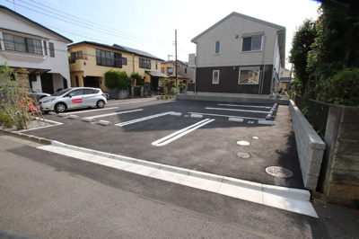 ★敷地内駐車場★（有料・要空き確認）