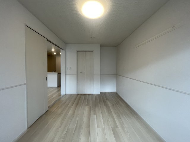 ルピナスハイムの洋室