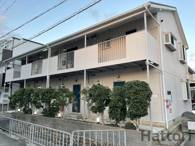 エクセルコート服部の外観