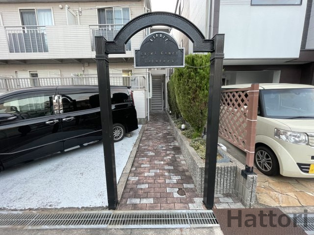 エクセルコート服部のエントランス