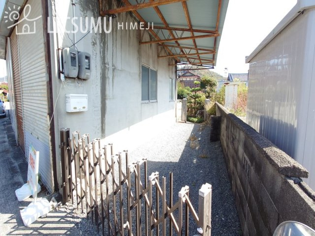 姫路市林田町下構／中古戸建の駐車場