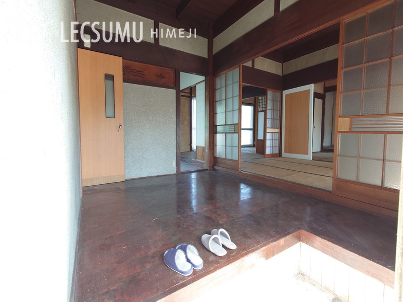 姫路市林田町下構／中古戸建の玄関