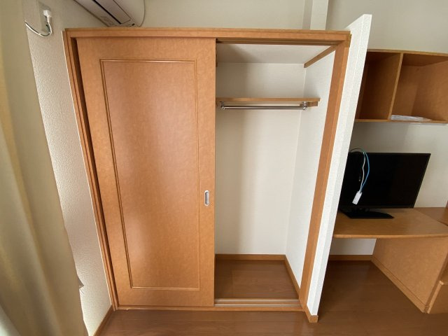 レオパレス西原の収納|物件の内装です