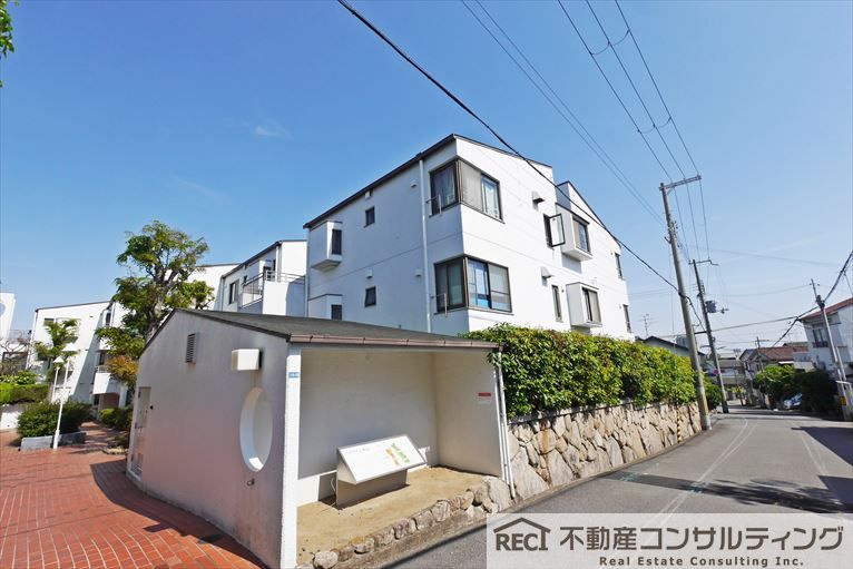 ハイライフ本山の外観