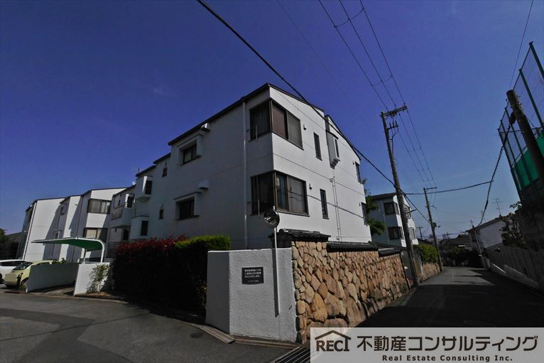 ハイライフ本山の外観