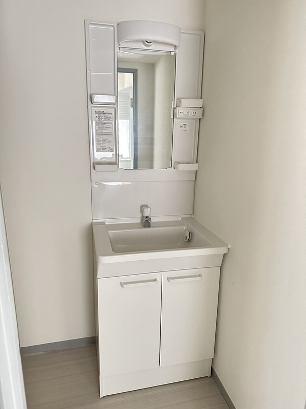 ブルジョン南青山の独立洗面台