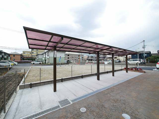 セレストのその他共用部分|ゆったりとした駐輪スペースです