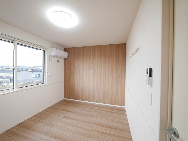 セレストの寝室|きれいな洋室です