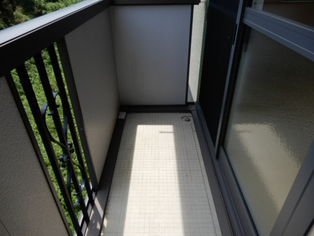 ウィルモア垂水C棟のバルコニー